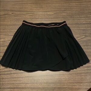 NEW Forever 21 Medium Black Pleated Skort Skirt NWT